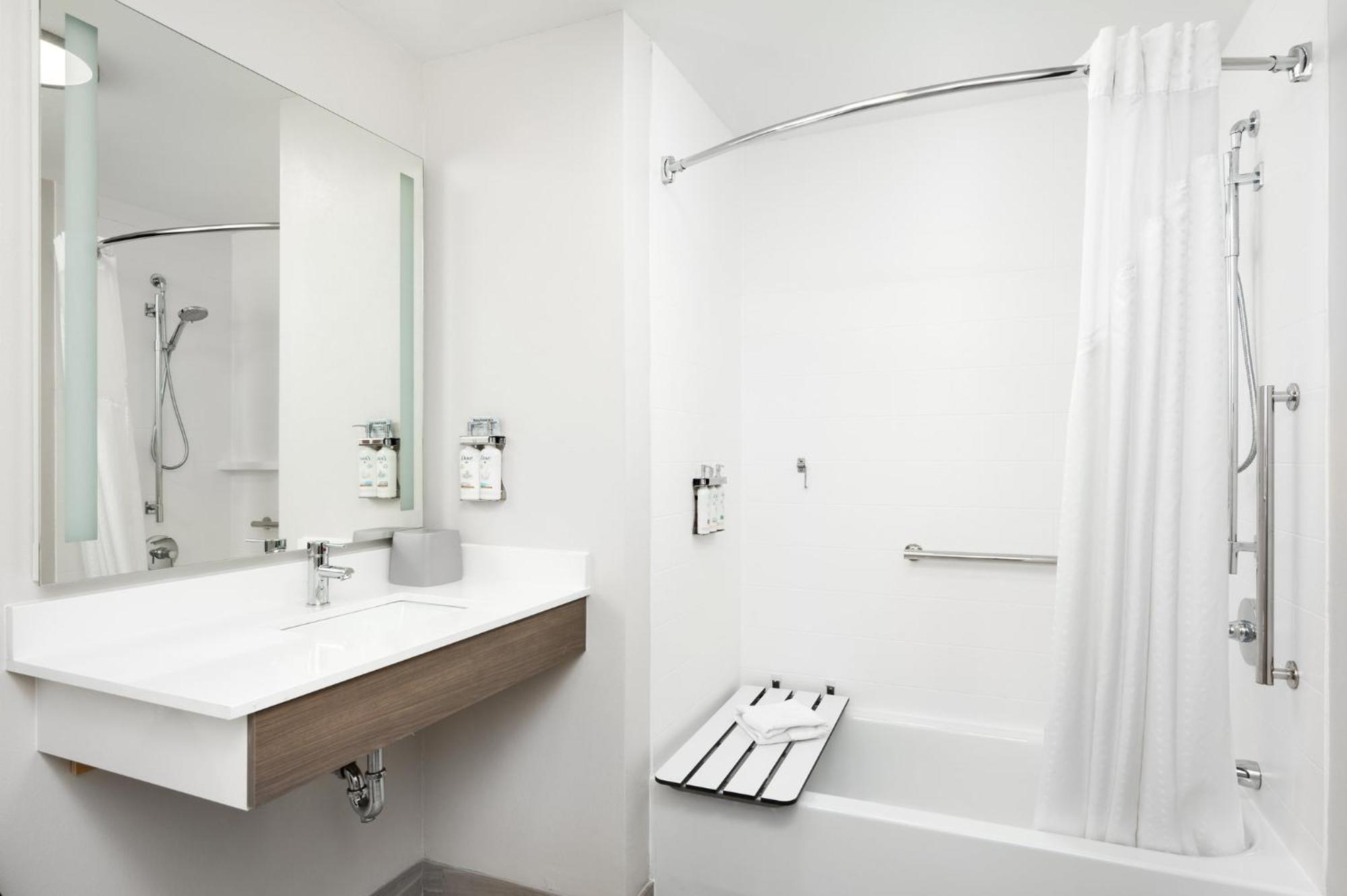 Holiday Inn Express Hotel & Suites Newport South By Ihg מראה חיצוני תמונה