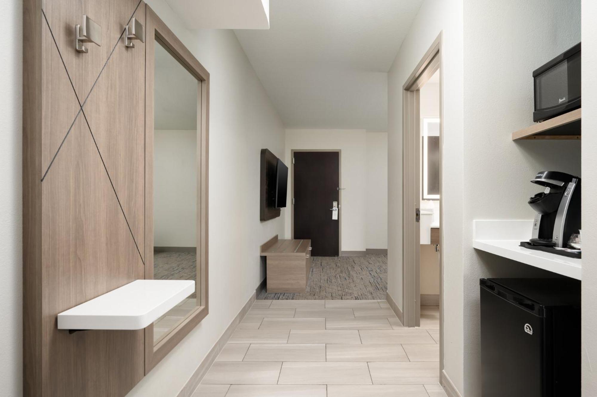 Holiday Inn Express Hotel & Suites Newport South By Ihg מראה חיצוני תמונה