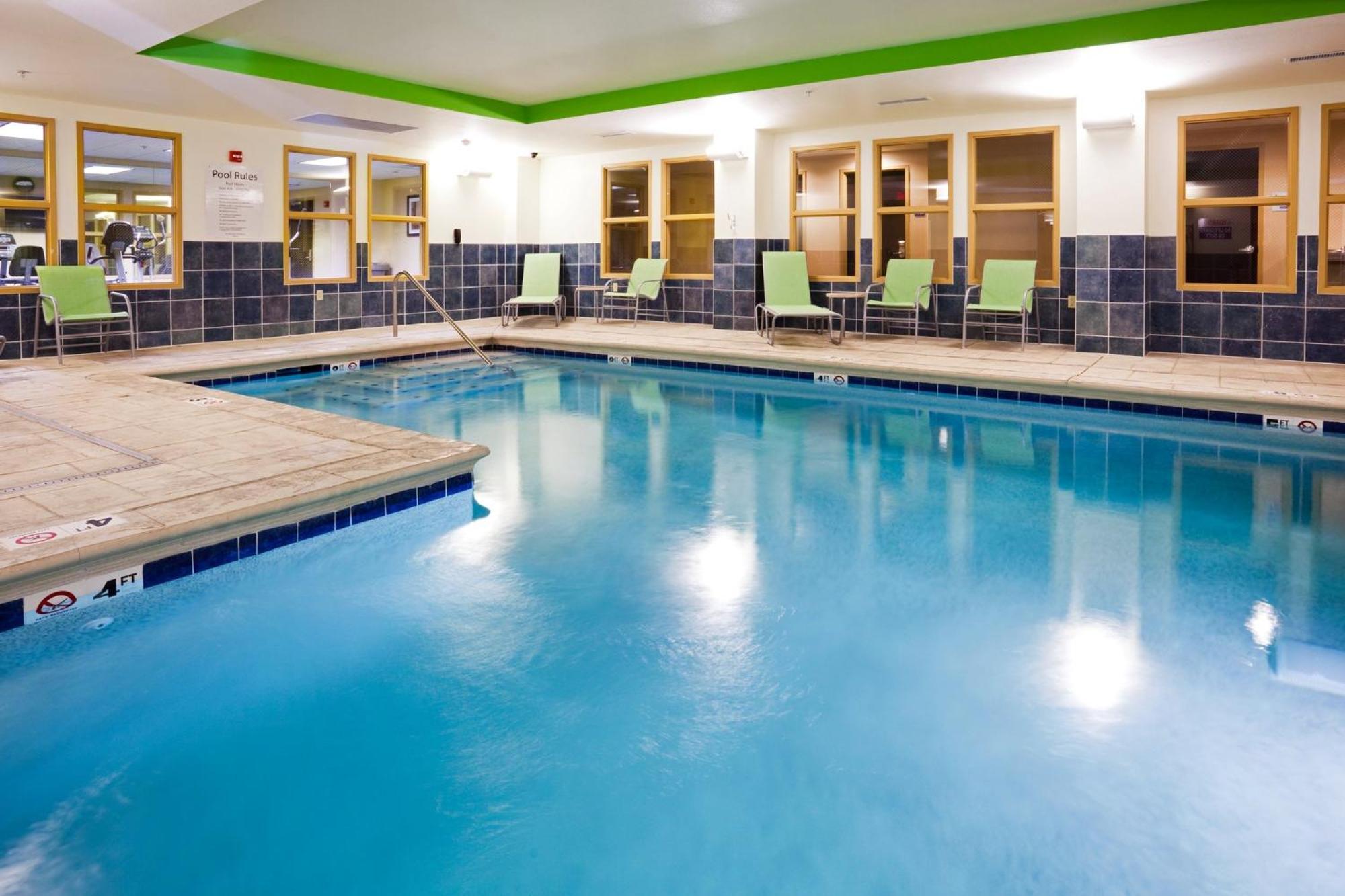 Holiday Inn Express Hotel & Suites Newport South By Ihg מראה חיצוני תמונה